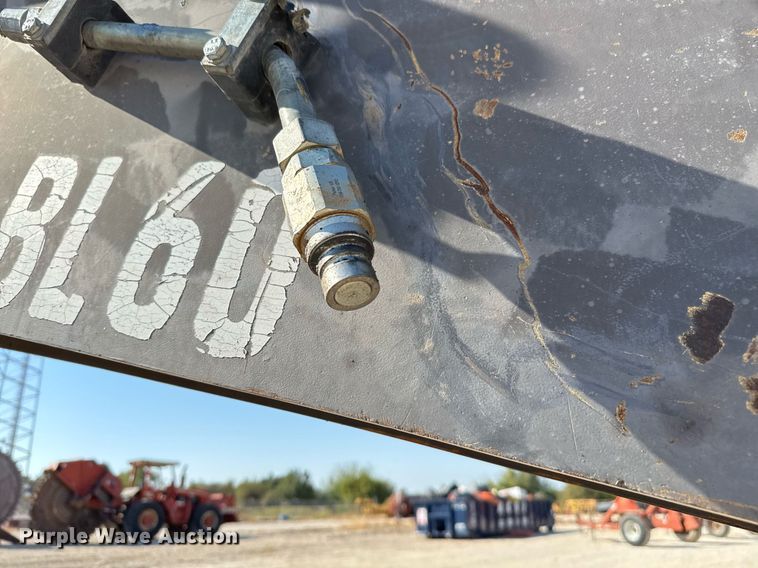 image for item DO2561 2008 Volvo BL60 backhoe