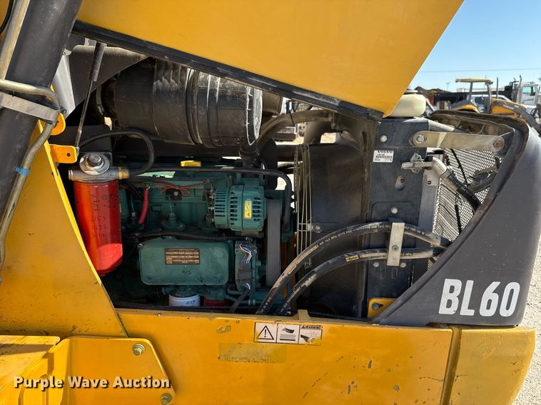 image for item DO2561 2008 Volvo BL60 backhoe