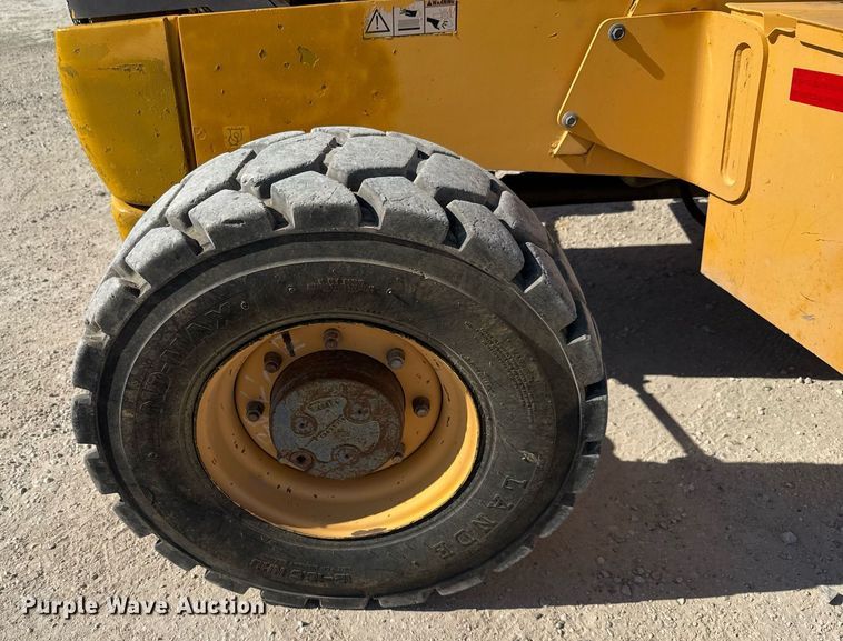 image for item DO2561 2008 Volvo BL60 backhoe