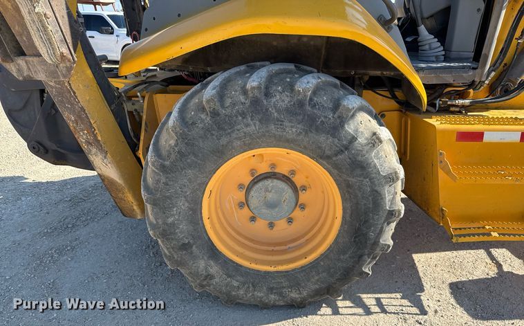 image for item DO2561 2008 Volvo BL60 backhoe