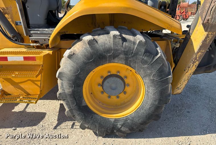 image for item DO2561 2008 Volvo BL60 backhoe