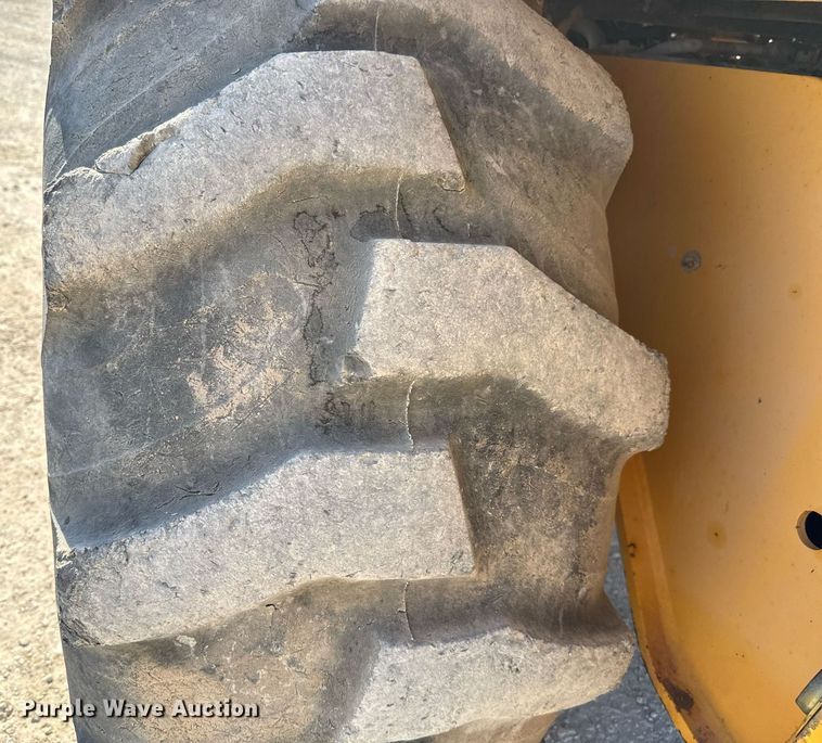 image for item DO2561 2008 Volvo BL60 backhoe