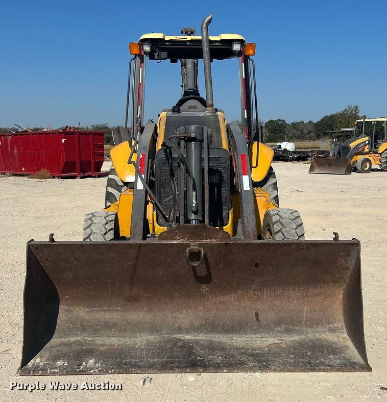 image for item DO2562 2008 Volvo BL60 backhoe