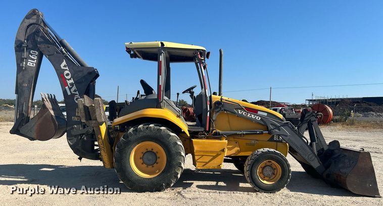 image for item DO2562 2008 Volvo BL60 backhoe
