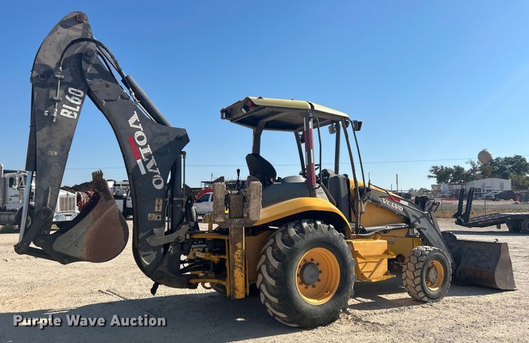 image for item DO2562 2008 Volvo BL60 backhoe