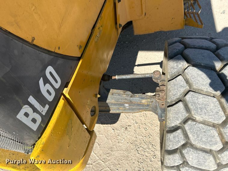 image for item DO2562 2008 Volvo BL60 backhoe