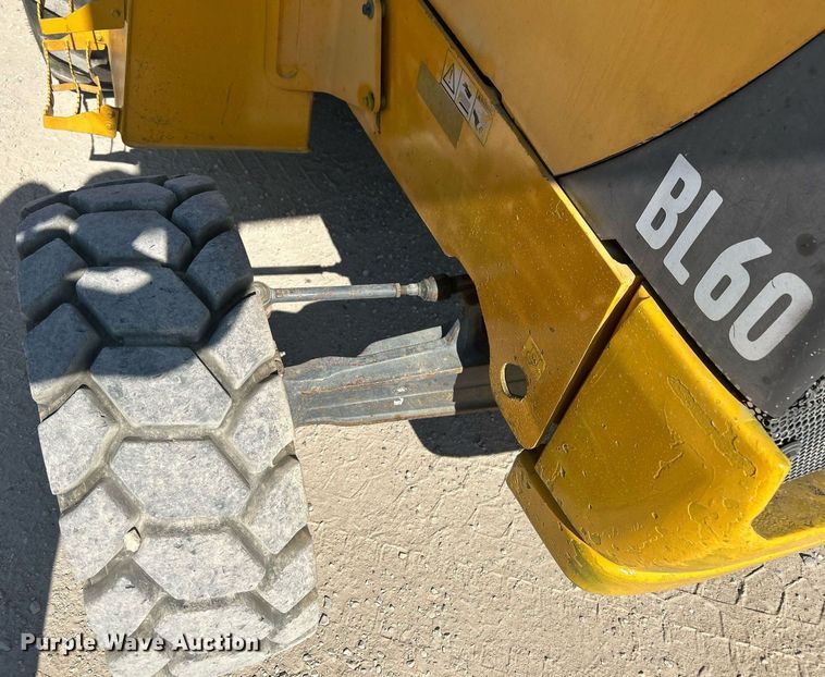 image for item DO2562 2008 Volvo BL60 backhoe