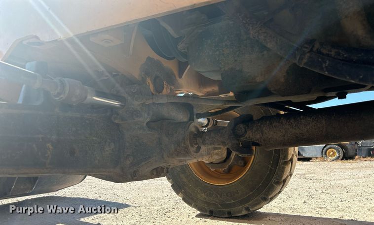 image for item DO2562 2008 Volvo BL60 backhoe