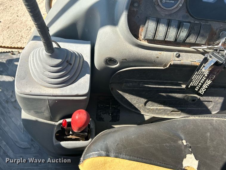 image for item DO2562 2008 Volvo BL60 backhoe