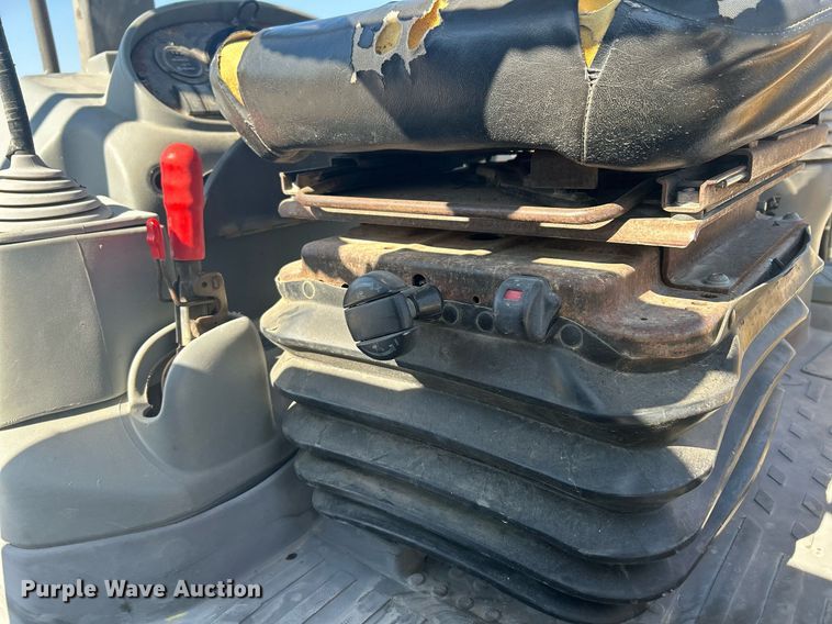 image for item DO2562 2008 Volvo BL60 backhoe