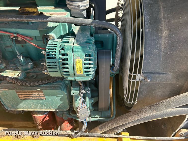 image for item DO2562 2008 Volvo BL60 backhoe