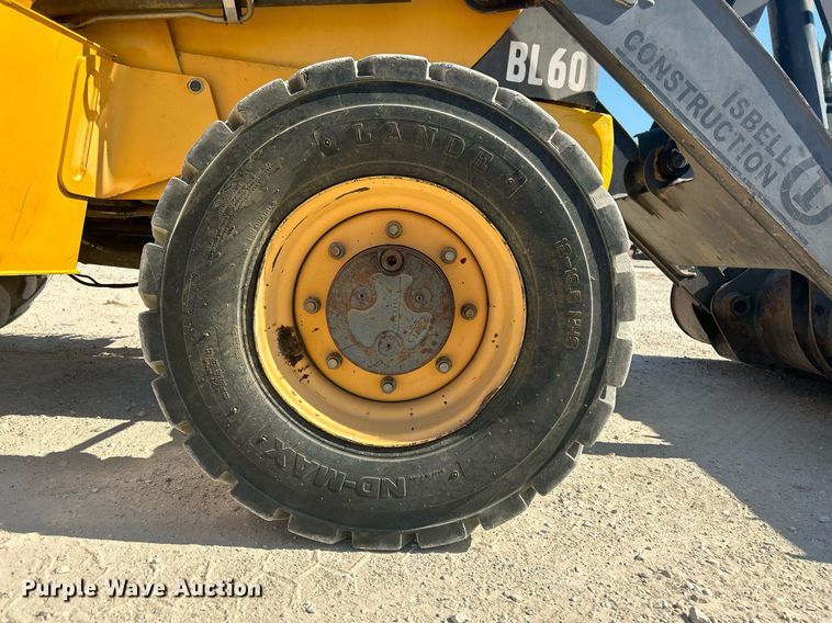 image for item DO2562 2008 Volvo BL60 backhoe