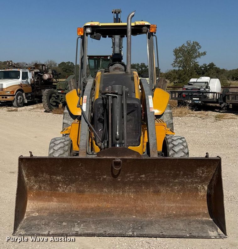 image for item DO2563 2008 Volvo BL60 backhoe