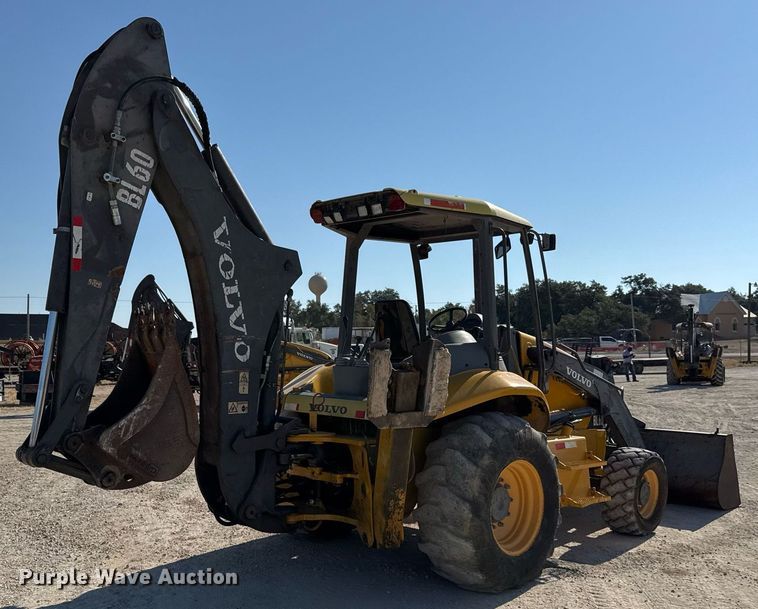 image for item DO2563 2008 Volvo BL60 backhoe
