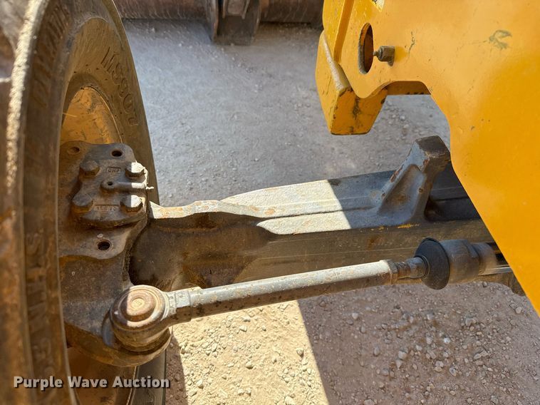 image for item DO2563 2008 Volvo BL60 backhoe