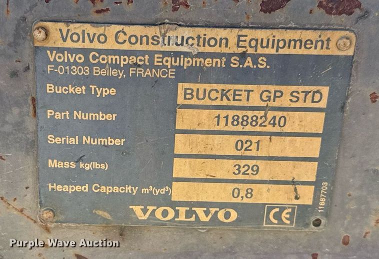 image for item DO2563 2008 Volvo BL60 backhoe