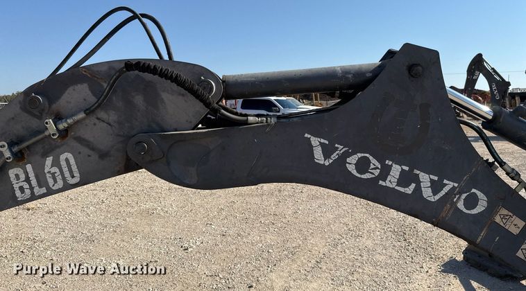 image for item DO2563 2008 Volvo BL60 backhoe