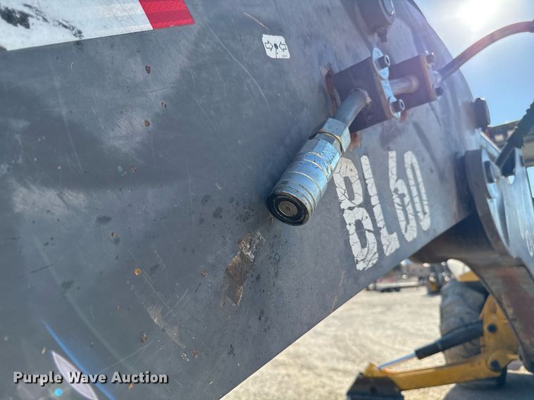 image for item DO2563 2008 Volvo BL60 backhoe