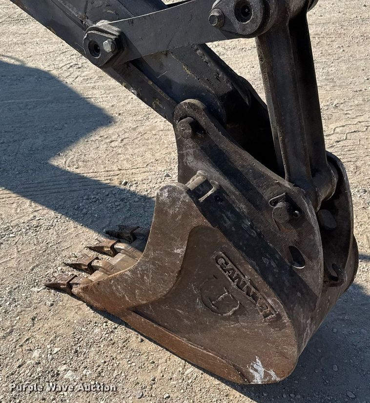 image for item DO2563 2008 Volvo BL60 backhoe
