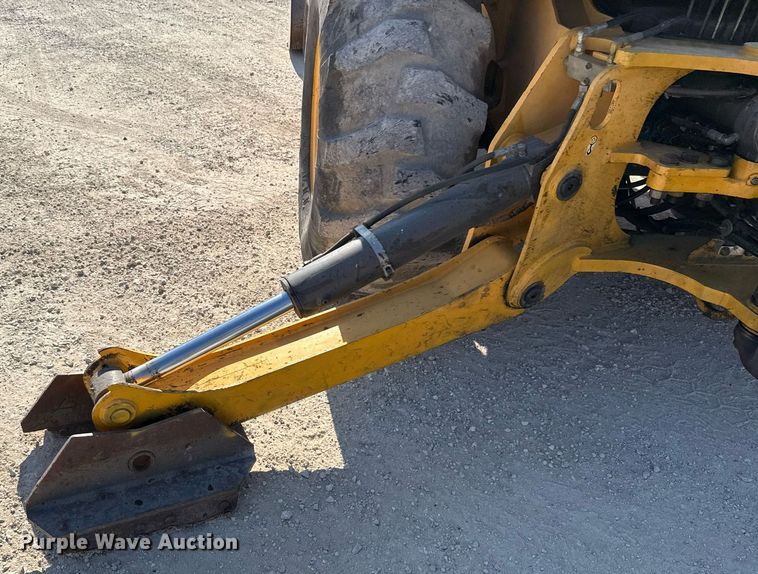 image for item DO2563 2008 Volvo BL60 backhoe