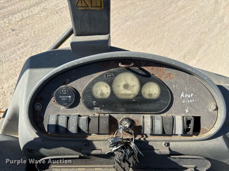 image for item DO2563 2008 Volvo BL60 backhoe