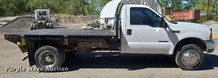 image for item DO5507 2000 Ford F450 Super Duty flatbed truck