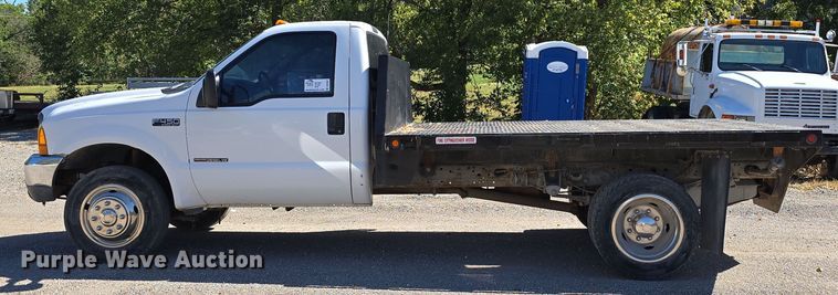 image for item DO5507 2000 Ford F450 Super Duty flatbed truck