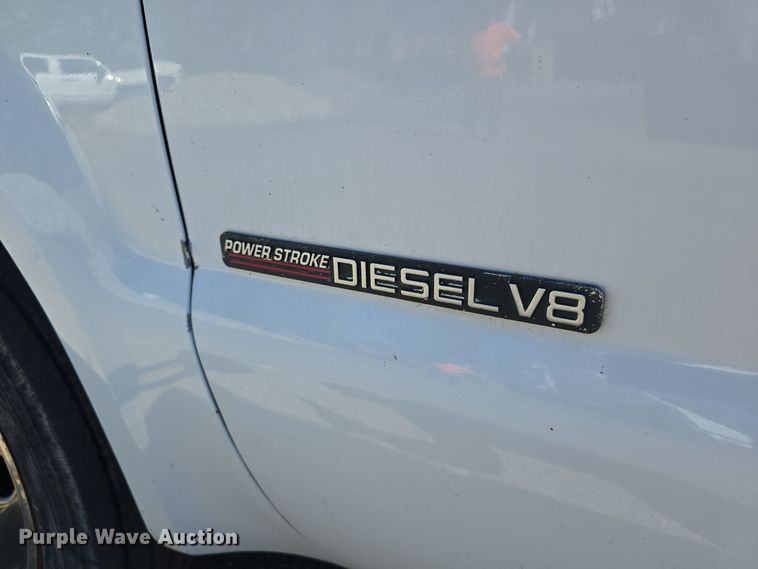 image for item DO5507 2000 Ford F450 Super Duty flatbed truck