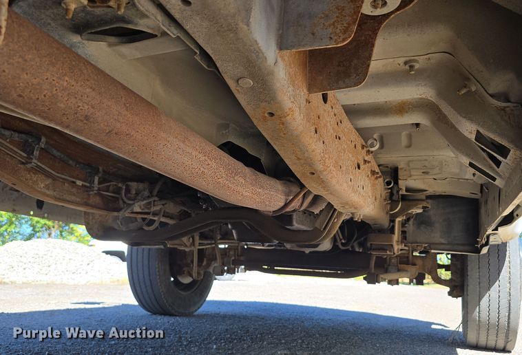 image for item DO5507 2000 Ford F450 Super Duty flatbed truck