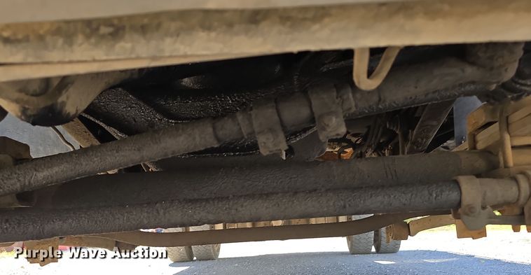 image for item DO5507 2000 Ford F450 Super Duty flatbed truck