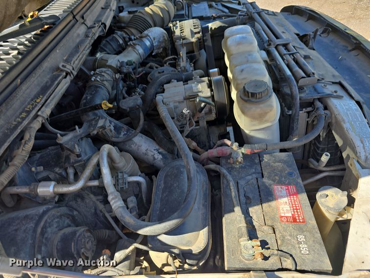 image for item DO5507 2000 Ford F450 Super Duty flatbed truck