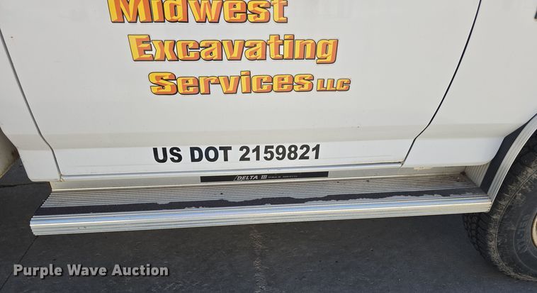 image for item DO5509 1997 Ford LGT Convtnl F350  utility bed pickup truck