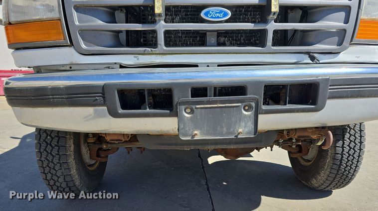 image for item DO5509 1997 Ford LGT Convtnl F350  utility bed pickup truck