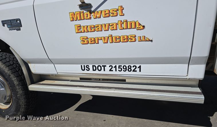 image for item DO5509 1997 Ford LGT Convtnl F350  utility bed pickup truck