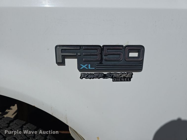 image for item DO5509 1997 Ford LGT Convtnl F350  utility bed pickup truck