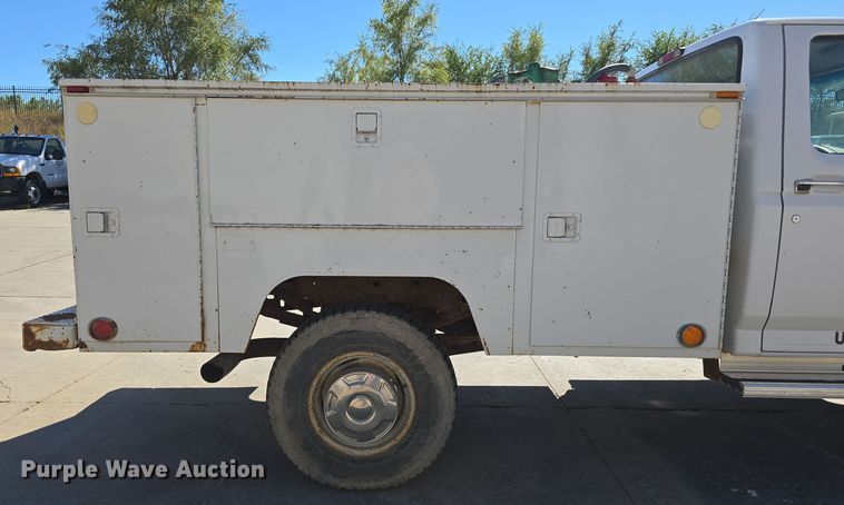 image for item DO5509 1997 Ford LGT Convtnl F350  utility bed pickup truck