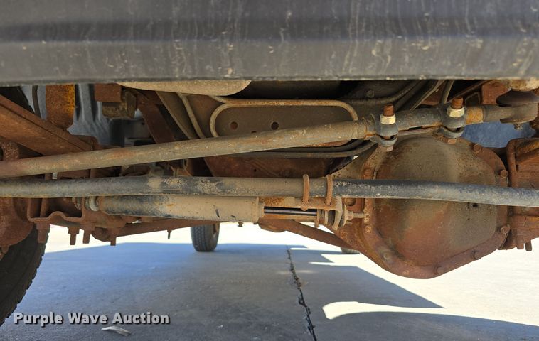 image for item DO5509 1997 Ford LGT Convtnl F350  utility bed pickup truck