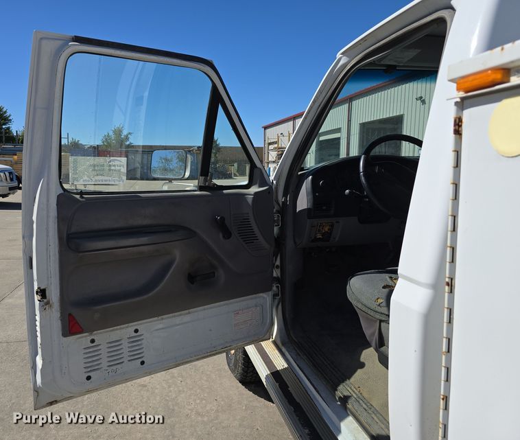 image for item DO5509 1997 Ford LGT Convtnl F350  utility bed pickup truck