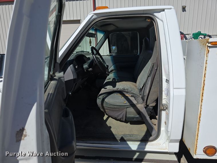 image for item DO5509 1997 Ford LGT Convtnl F350  utility bed pickup truck
