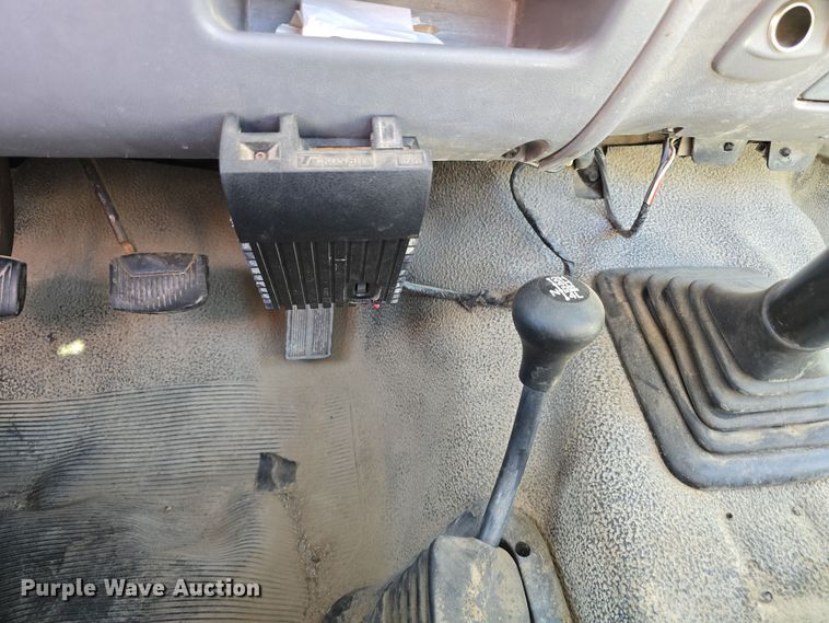 image for item DO5509 1997 Ford LGT Convtnl F350  utility bed pickup truck