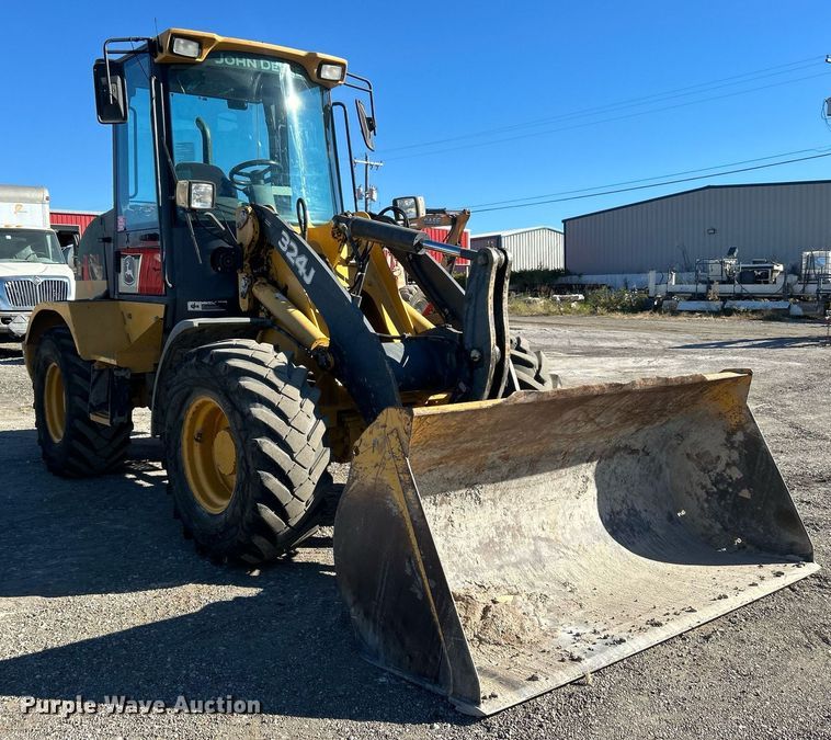 image for item DO7565 2013 John Deere 324J wheel loader