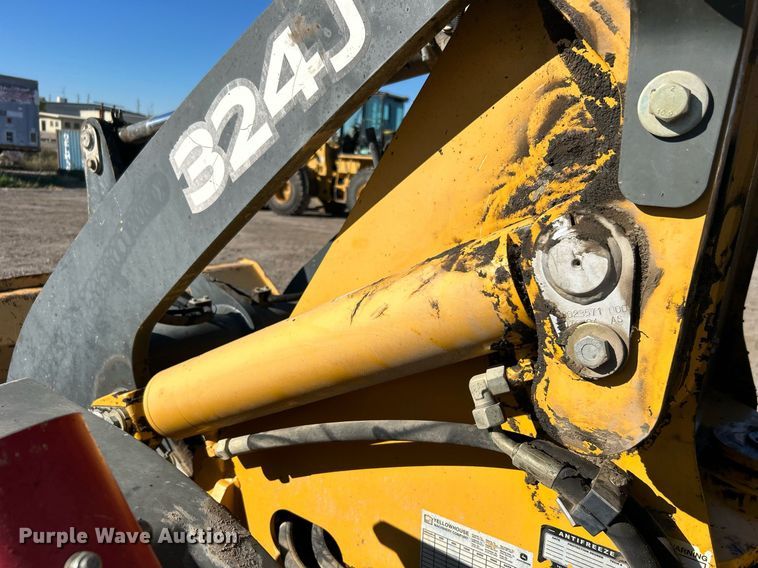 image for item DO7565 2013 John Deere 324J wheel loader