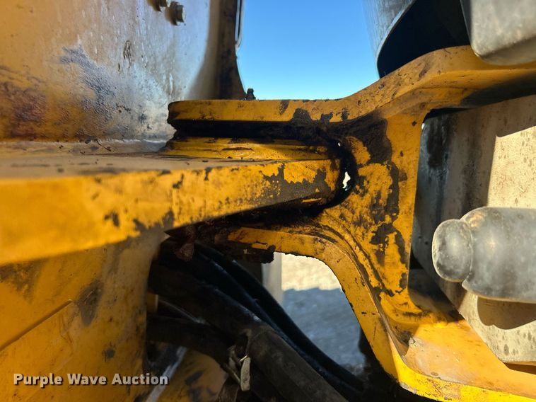 image for item DO7565 2013 John Deere 324J wheel loader