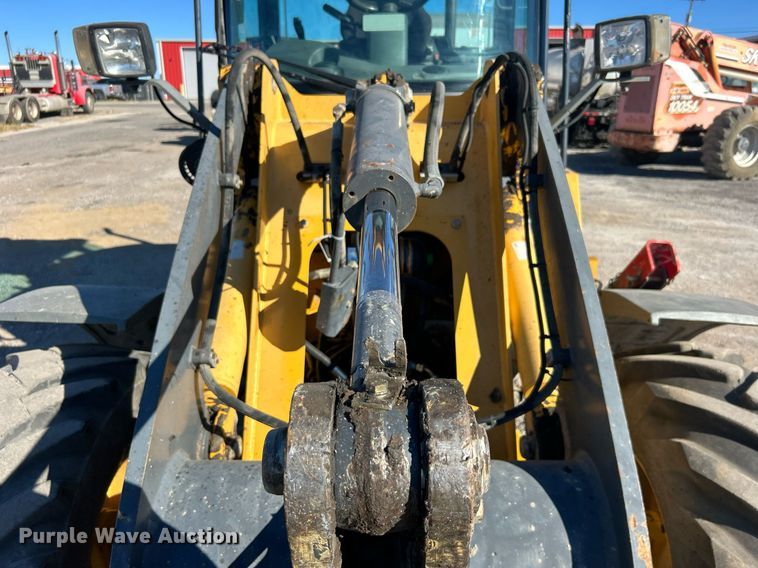 image for item DO7565 2013 John Deere 324J wheel loader