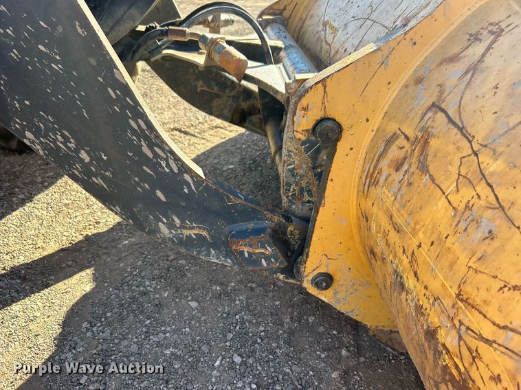 image for item DO7565 2013 John Deere 324J wheel loader