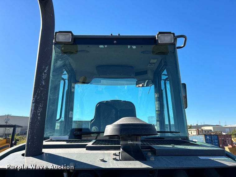 image for item DO7565 2013 John Deere 324J wheel loader