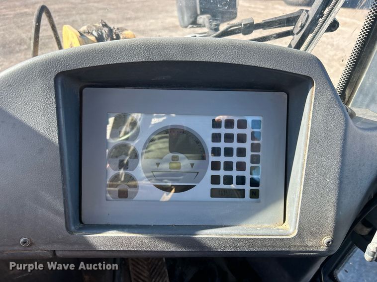 image for item DO7565 2013 John Deere 324J wheel loader