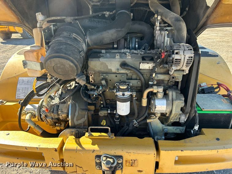 image for item DO7565 2013 John Deere 324J wheel loader