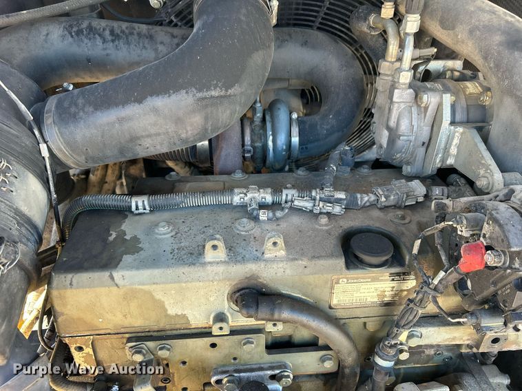 image for item DO7565 2013 John Deere 324J wheel loader