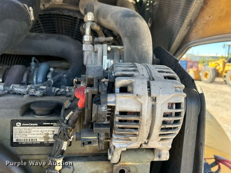 image for item DO7565 2013 John Deere 324J wheel loader